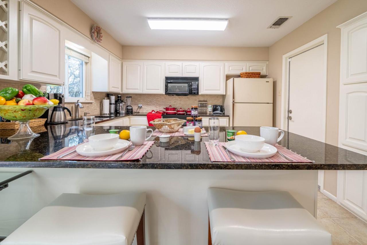 King Bed In Relaxing Oasis, With Free Snack/Wi-Fi/Parking Apartment San Marcos Exterior photo