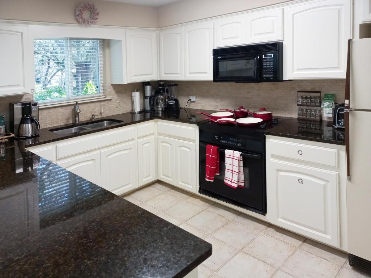 King Bed In Relaxing Oasis, With Free Snack/Wi-Fi/Parking Apartment San Marcos Exterior photo